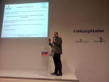 foto palestra Ivan hospitalar 2012 para blog